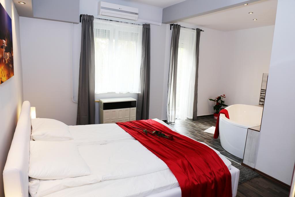 Velnoek Luxus Apartman Makó エクステリア 写真