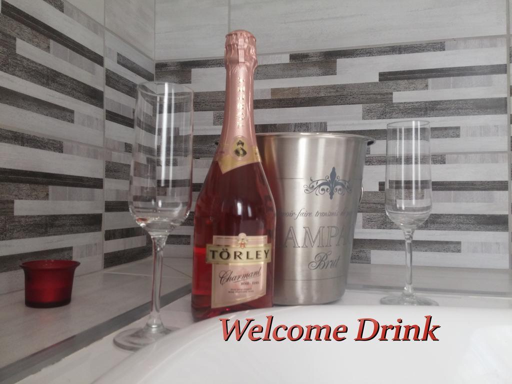 Velnoek Luxus Apartman Makó エクステリア 写真